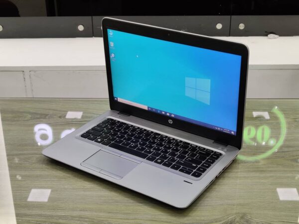 Hp Elitebook 820 g4 i5 7th gen  750 /16 gb  gb - Image 2